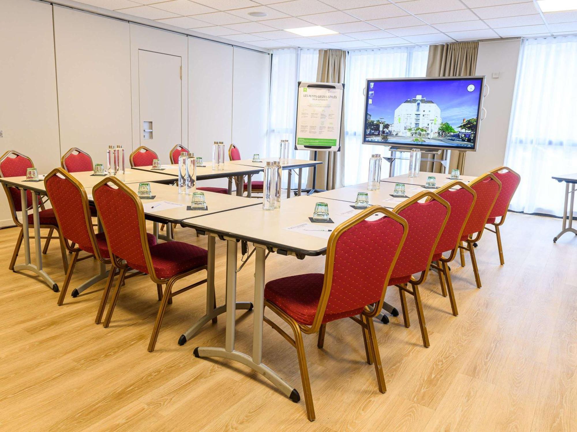 Ibis Styles Centre 3* Tours
